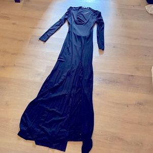 Bella Lux Long Sleeve Open Back Maxi Dress